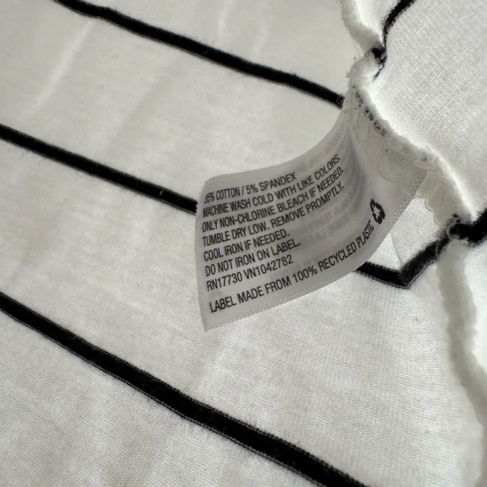 A new day Black and White Stripe Quarter Length sleeve Boat Neck Top Size XS - Picture 3 of 4